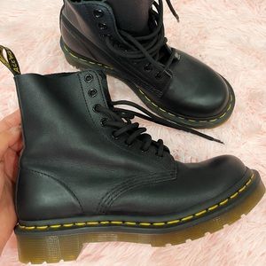 Dr.Martens Black combat boots. Size 6 women